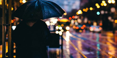 乐鱼体育官网网页版-F1摩纳哥大奖赛起跑事故不断，赛道狭窄成为关键因素，f1摩纳哥比赛时间